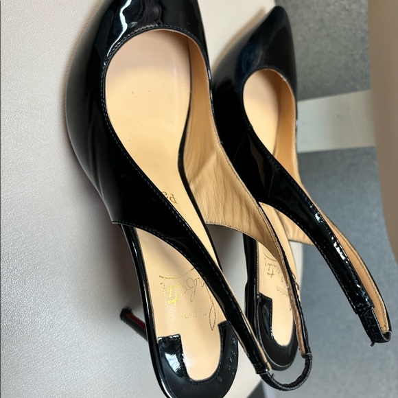 Christian Louboutin "Kate" pump in patent calf leather - Picture 3 of 13